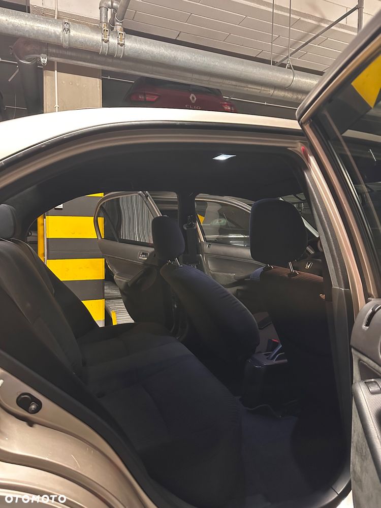 Honda Civic 1.5i - 16