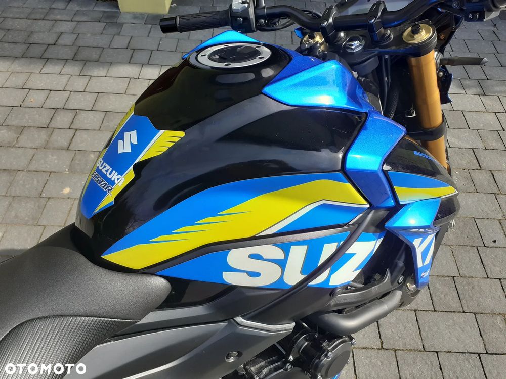 Suzuki GSX - 8