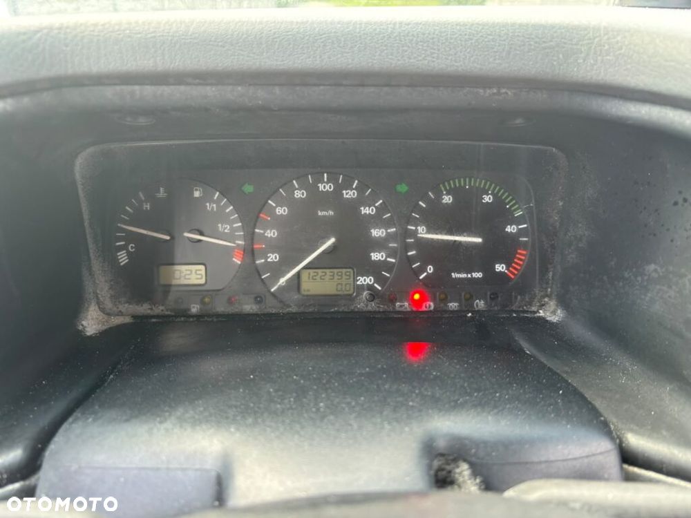 Volkswagen Caravelle C - 7