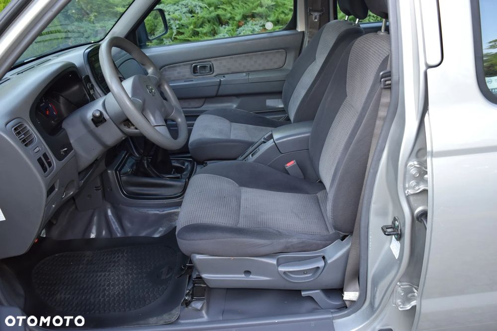 Nissan NP300 Pickup 2.5d DC Base - 14