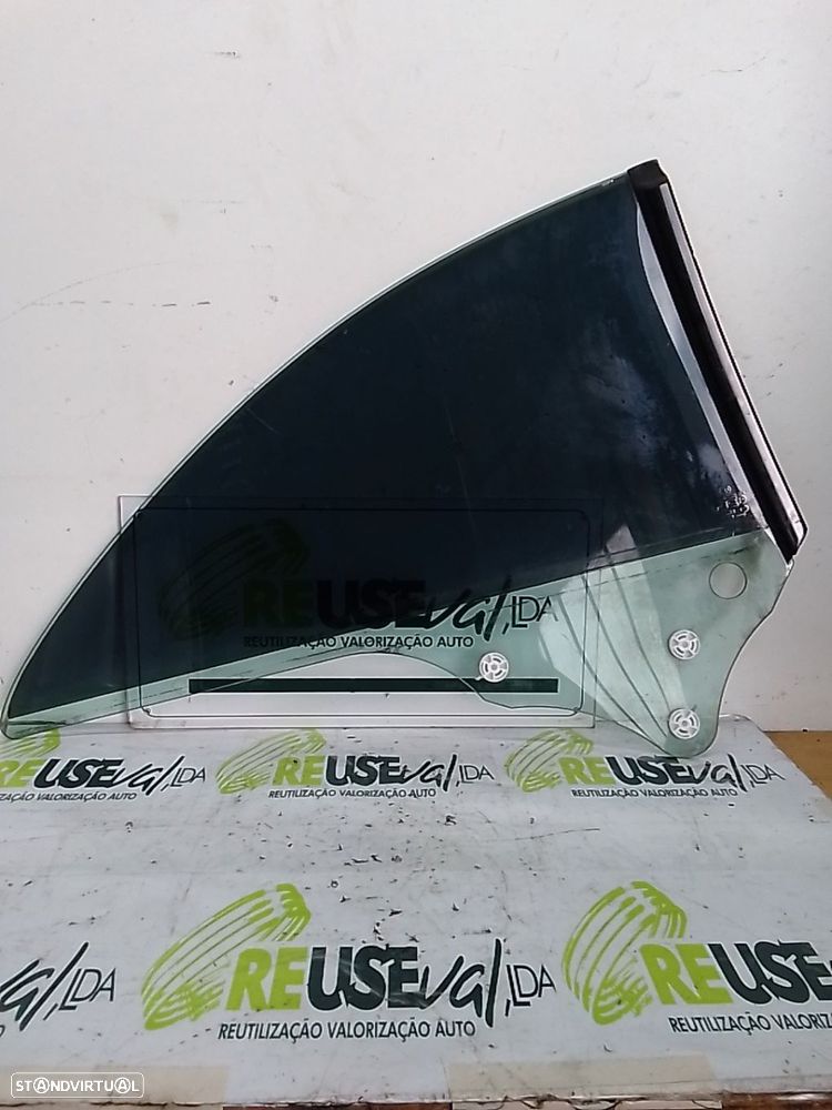 Vidro Lateral Trás Esq Mercedes-Benz Clk (C209) - 3