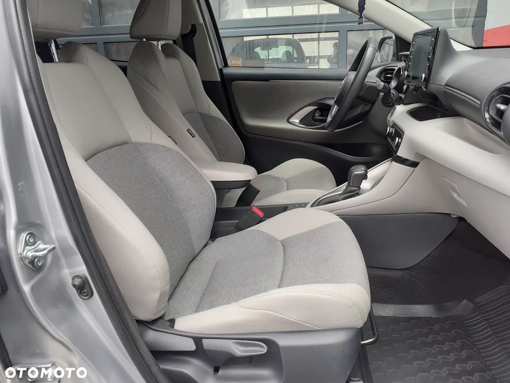 Toyota Yaris Hybrid 1.5 Executive - 24