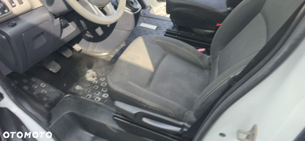 Renault Trafic - 23