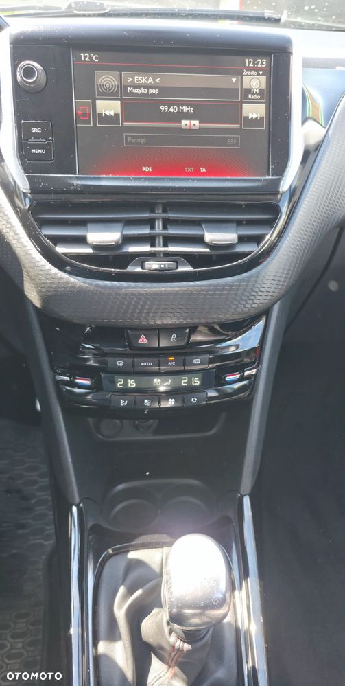 Peugeot 2008 BlueHDi FAP 120 STOP & START GT-Line Edition - 10