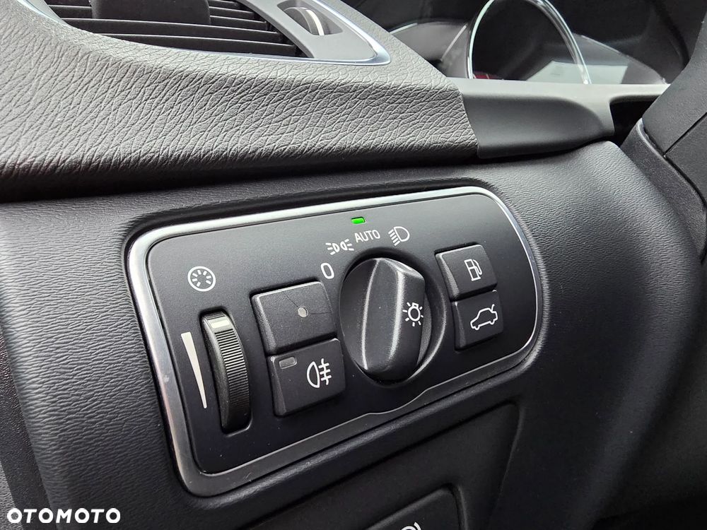 Volvo V60 T4 Geartronic R-Design - 27