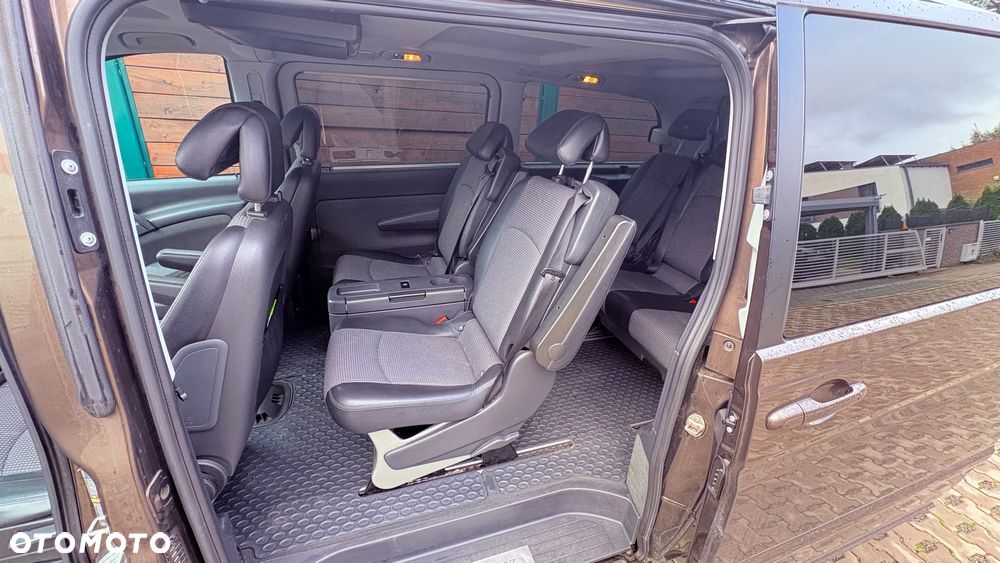 Mercedes-Benz Viano - 24