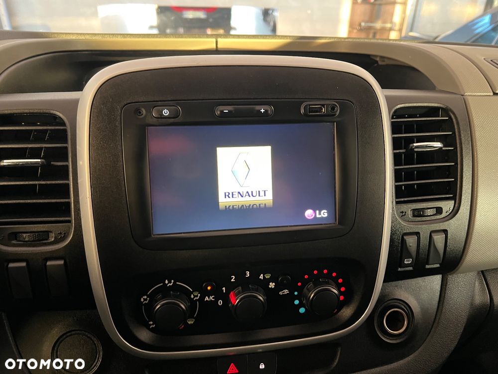 Renault Trafic - 32