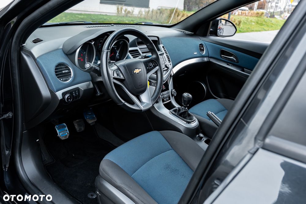 Chevrolet Cruze 1.8 LT - 16