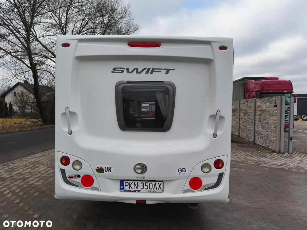 SWIFT CHARISMA 565 - 6