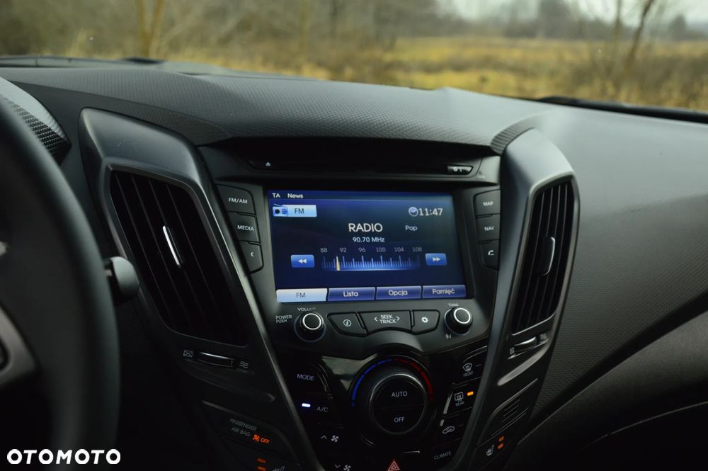 Hyundai Veloster - 33