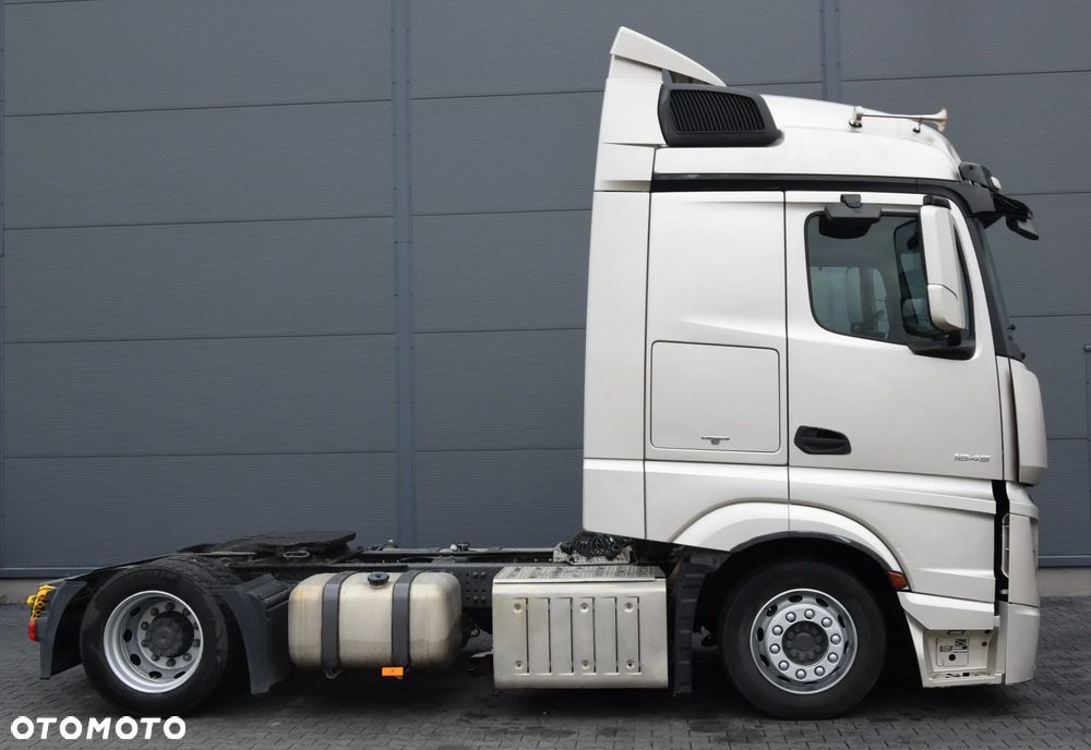 Mercedes-Benz Actros - 17