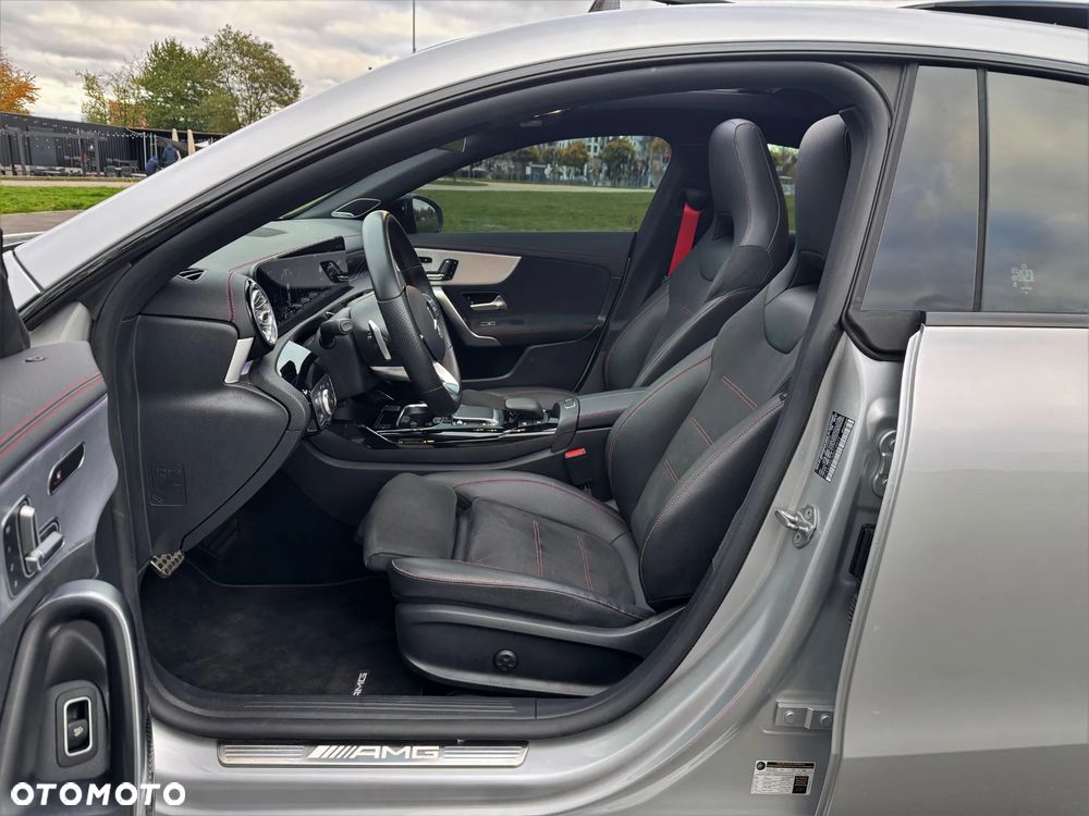 Mercedes-Benz CLA AMG 35 4Matic AMG Speedshift 7G-DCT - 11