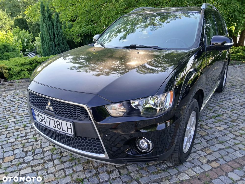 Mitsubishi Outlander - 1