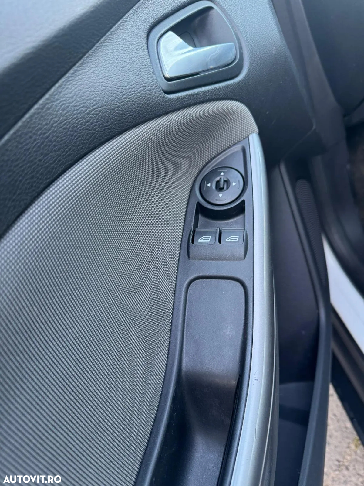 Ford Focus - 8