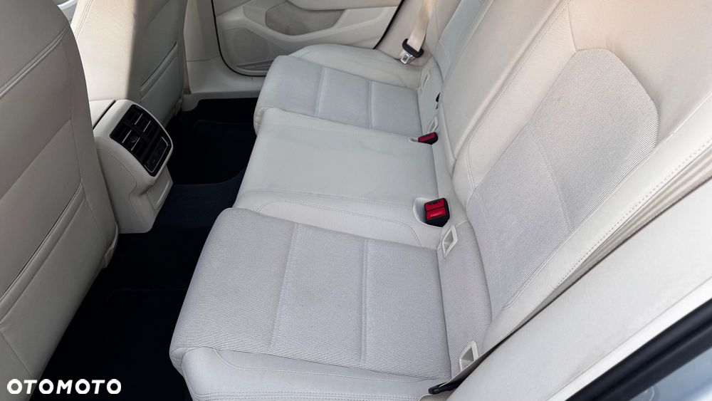 Volkswagen Passat 2.0 TDI SCR (BlueMotion Technology) DSG Comfortline - 9