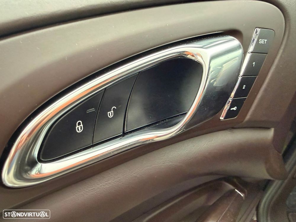 Porsche Cayenne S E-Hybrid Platinum Edition - 22