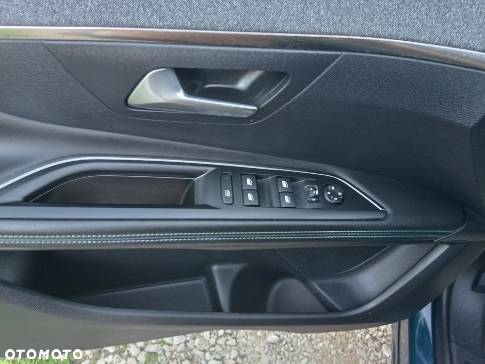 Peugeot 3008 1.5 BlueHDi Allure Pack S&S EAT8 - 11