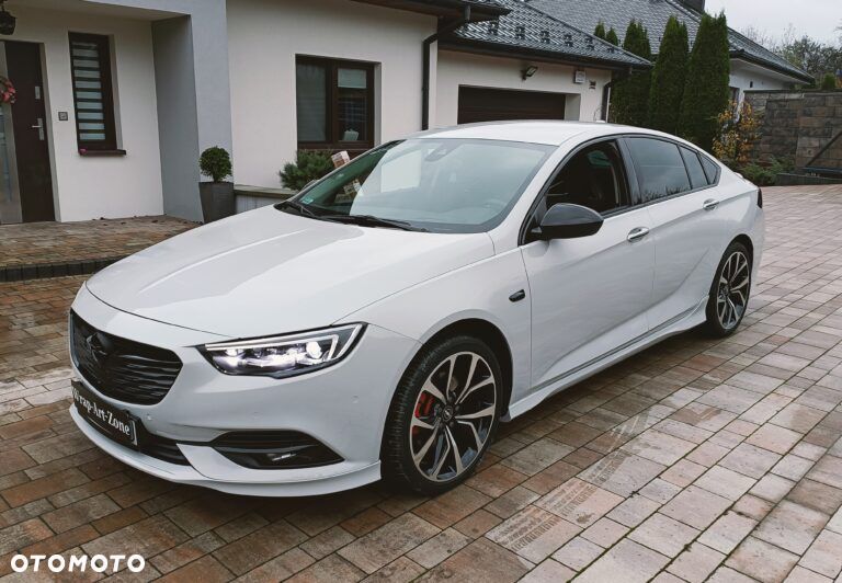 Opel Insignia - 18