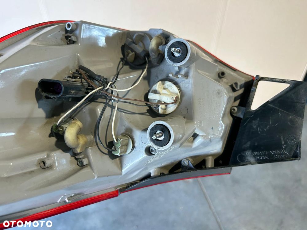 OPEL ASTRA 4 IV KOMBI LAMPA LEWA TYŁ TYLNA 13282242 - 3