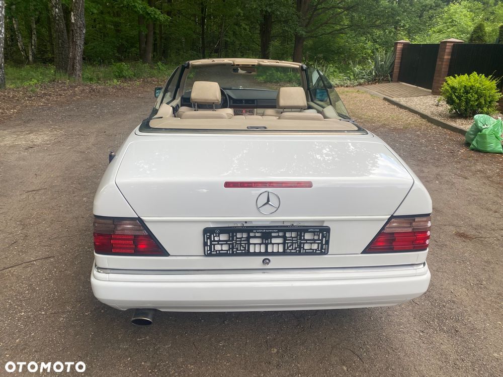 Mercedes-Benz Klasa E 320 - 5