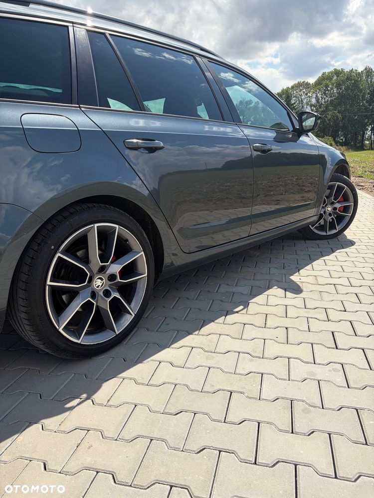 Skoda Octavia 2.0 TDI RS DSG - 4