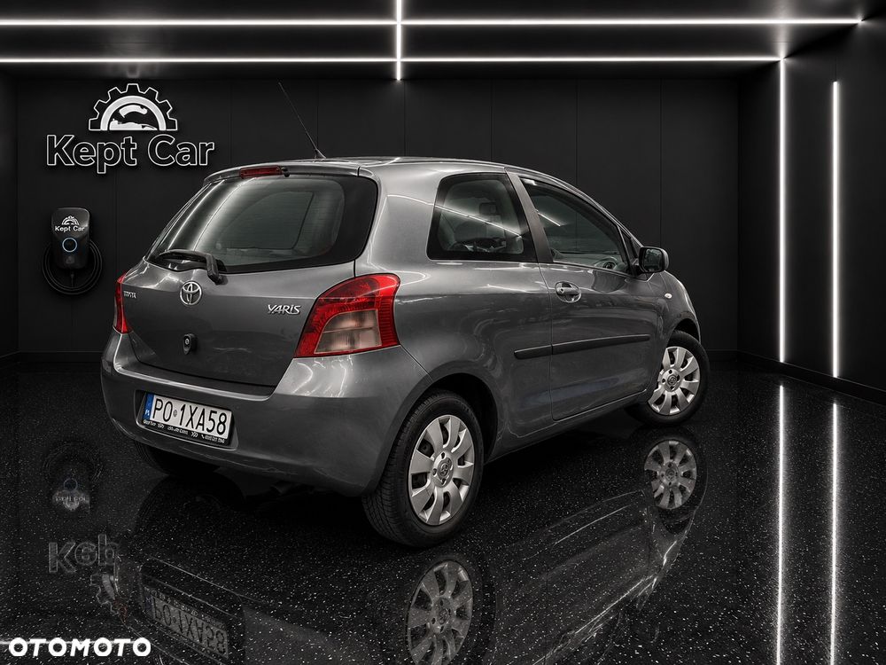 Toyota Yaris 1.3 Luna Premium - 6