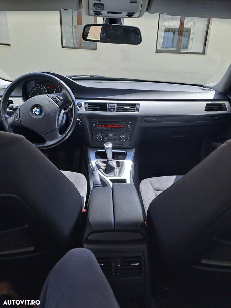 BMW Seria 3 320d - 4