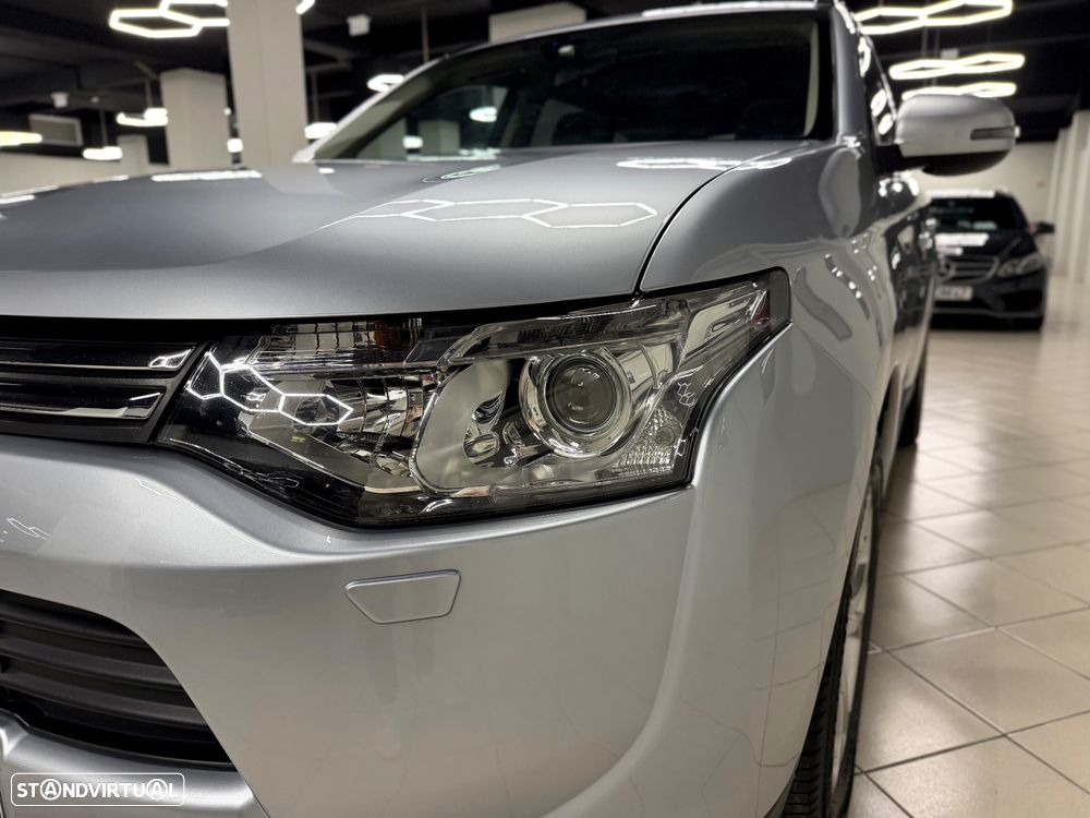 Mitsubishi Outlander 2.2 DI-D Intense - 11