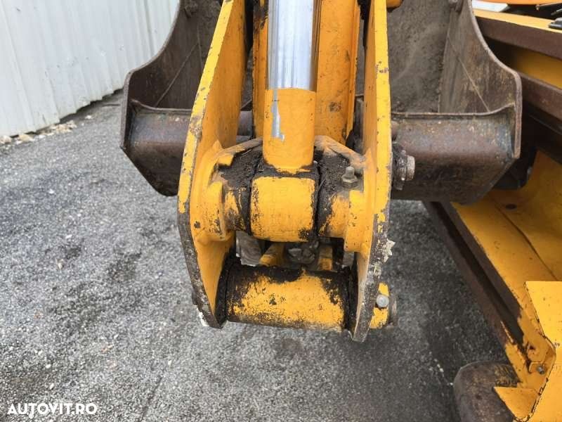 JCB 4CX - 27