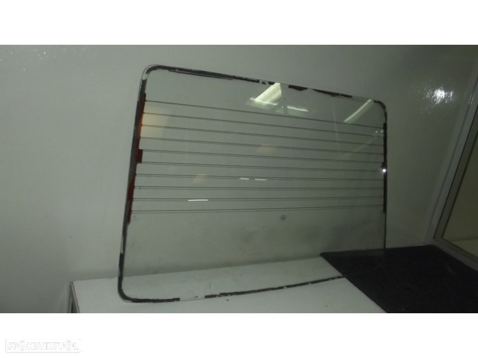 Fiat 127 vidro da tampa da mala c/resistencia - 2