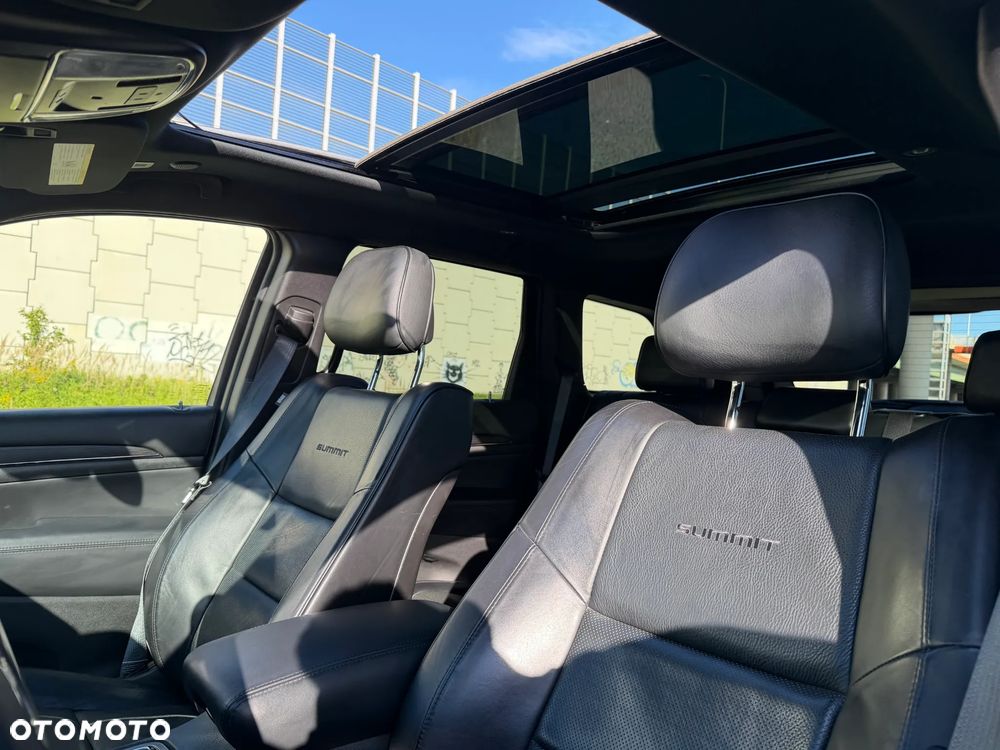 Jeep Grand Cherokee 5.7 V8 HEMI Overland Summit - 13