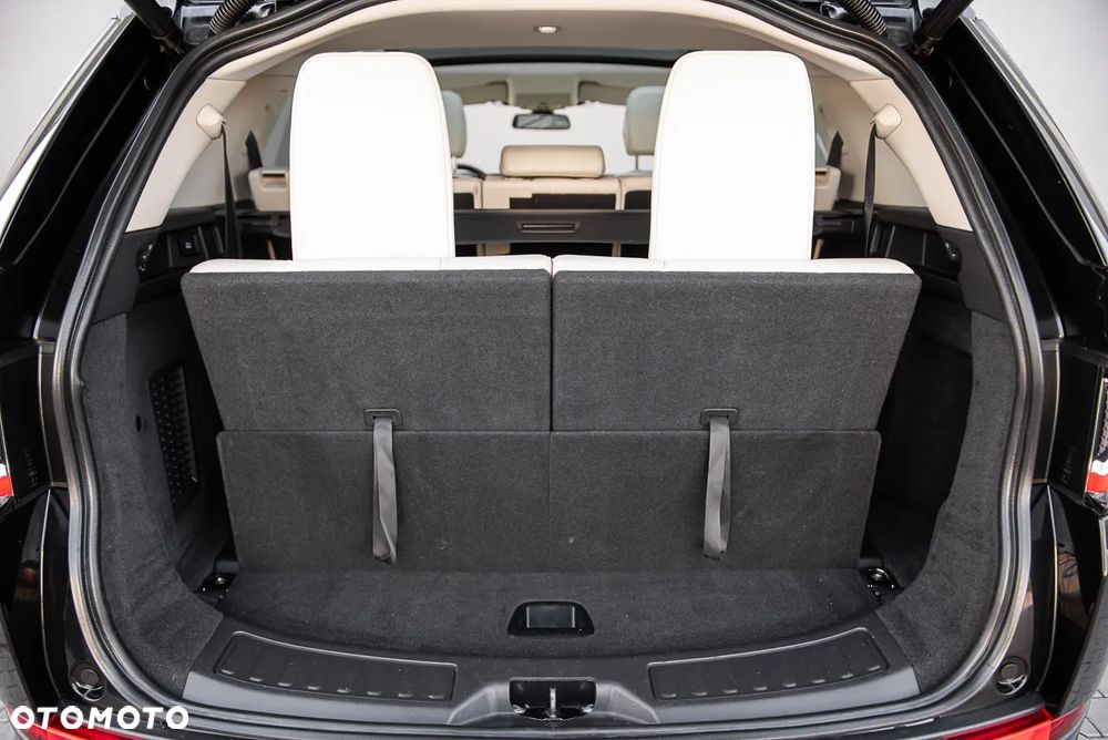 Land Rover Discovery Sport 2.0 D180 R-Dynamic HSE - 33