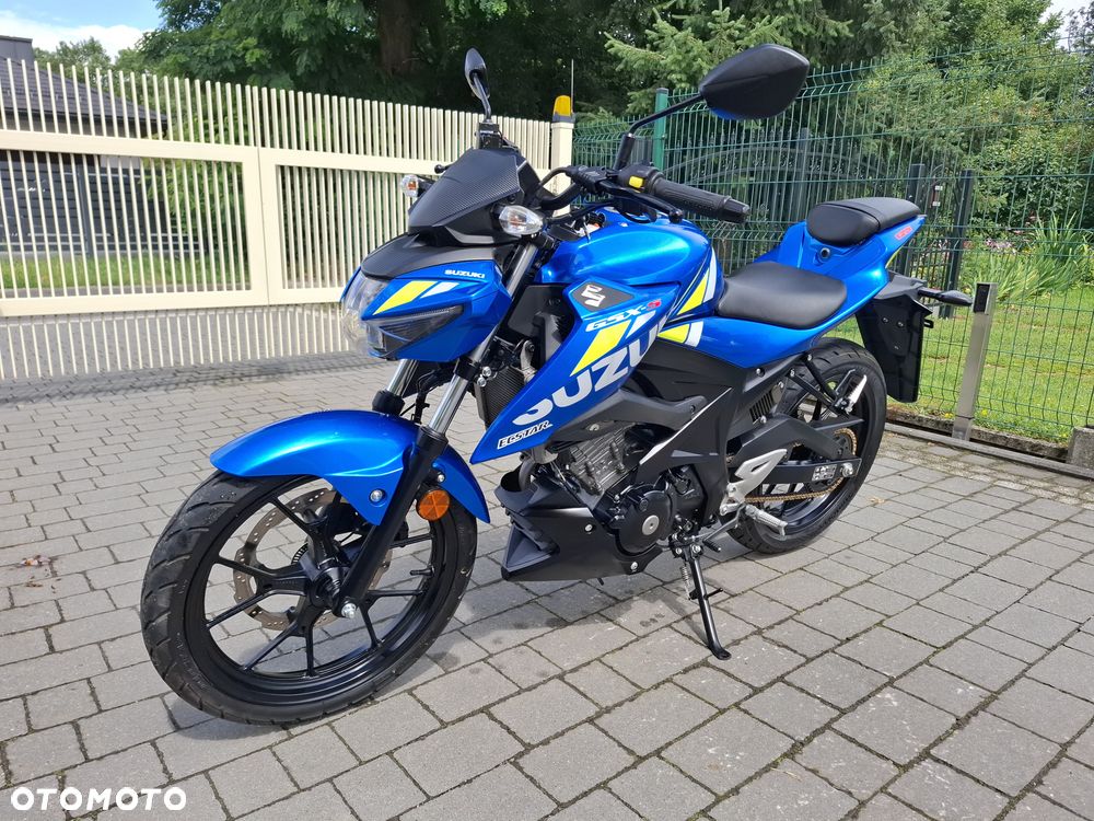 Suzuki GSX - 28