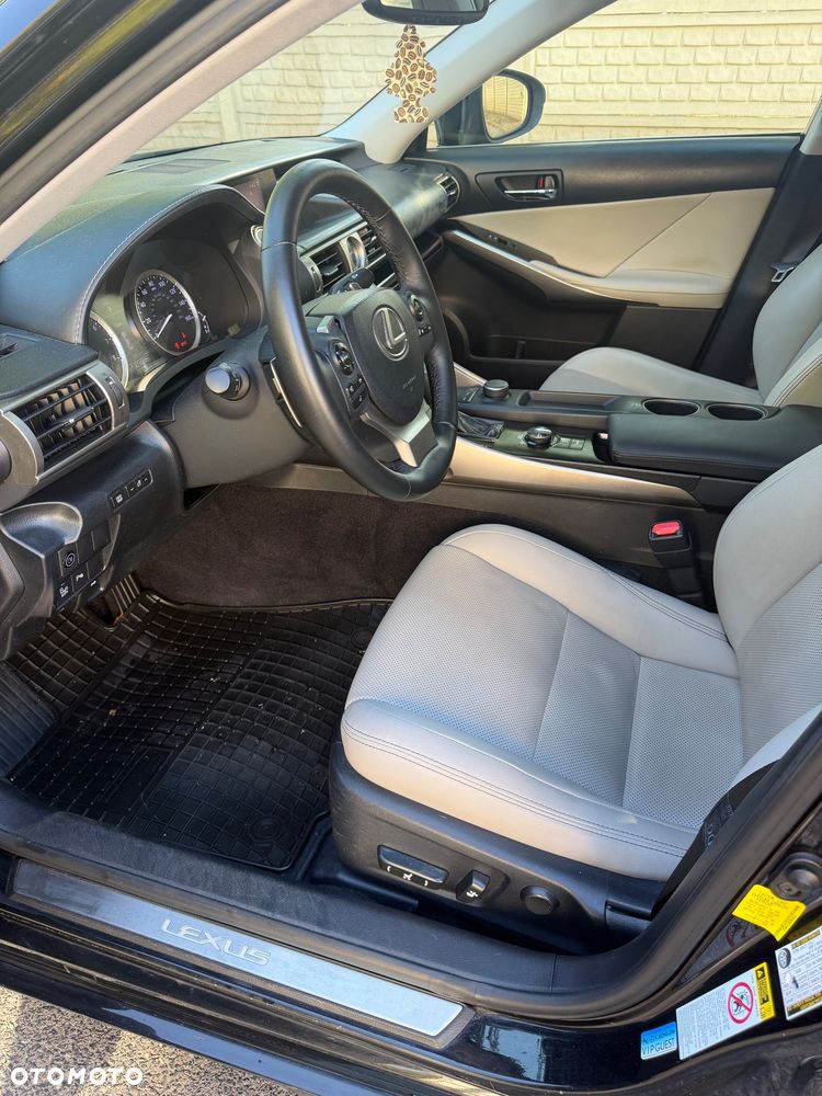 Lexus IS 250 Luxury Line - 7
