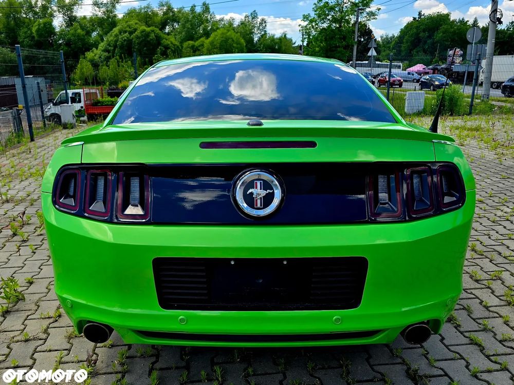 Ford Mustang - 2