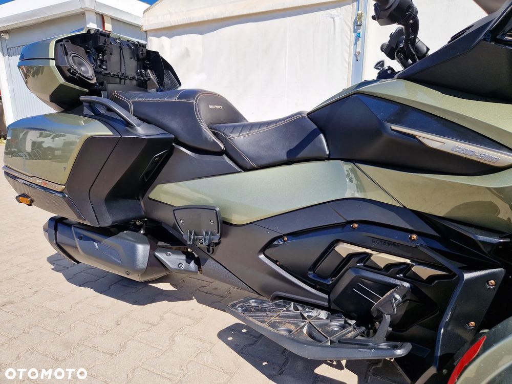 Can-Am Spyder - 33