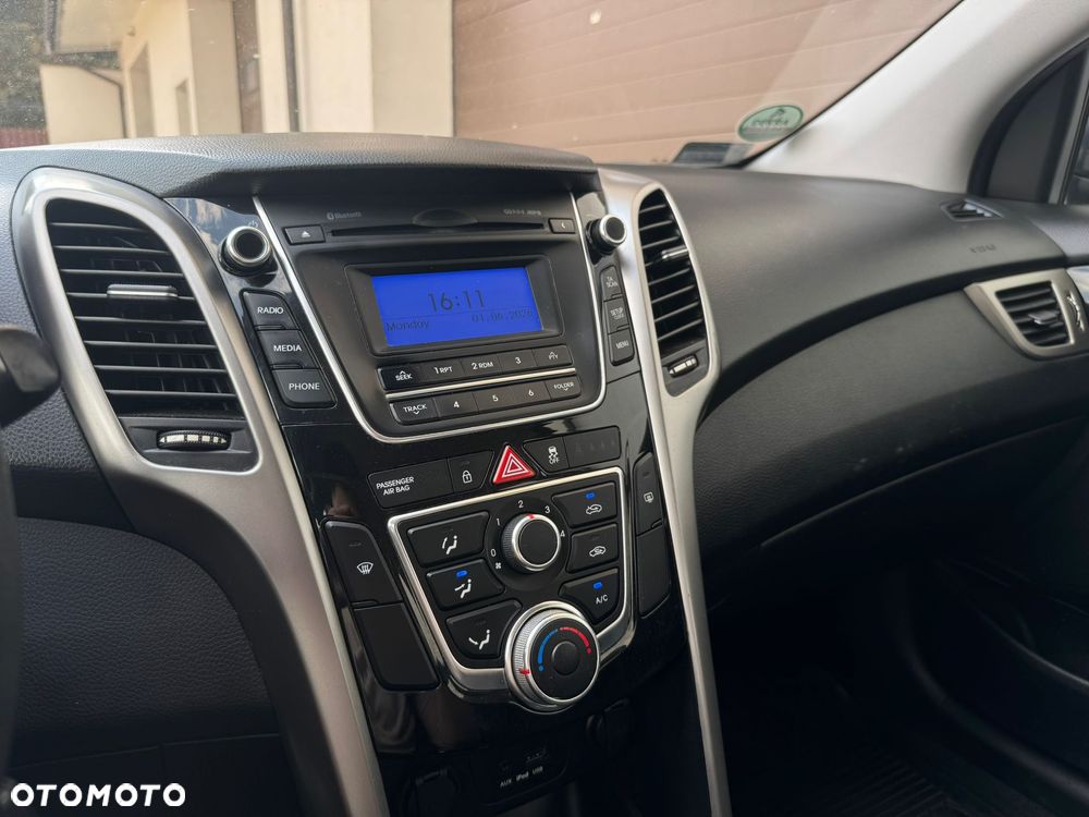 Hyundai i30 1.4 Premium - 16