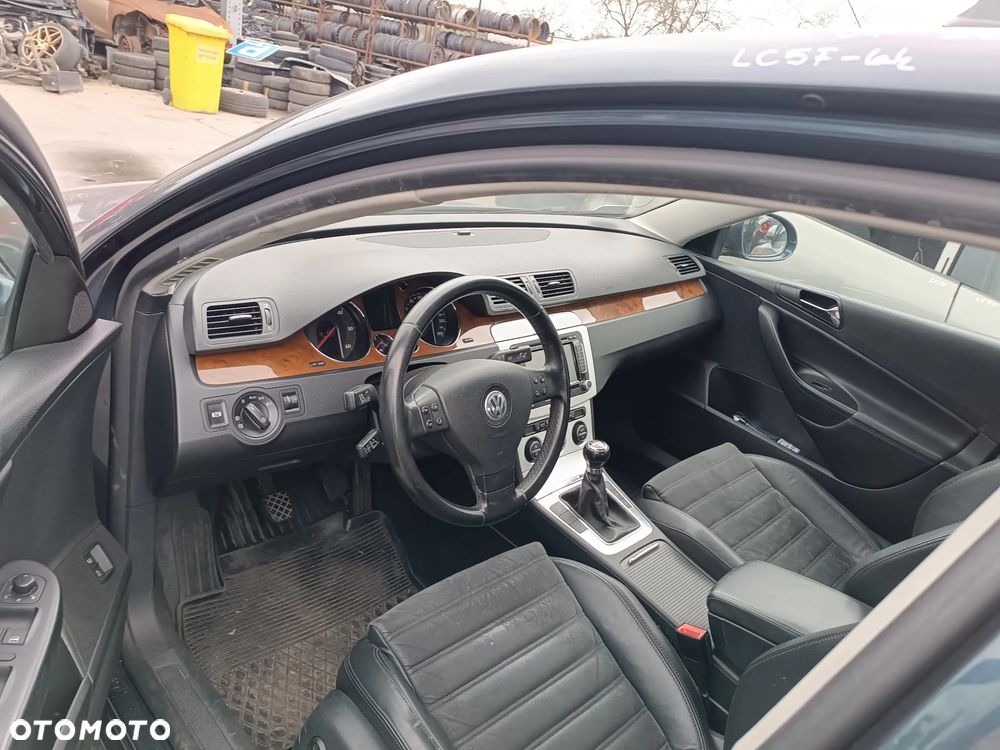 VW passat B6 z silnikiem 2.0 TDI ozn .BMR i skrzynią manualna 6 biegowa ozn.KNY - 4