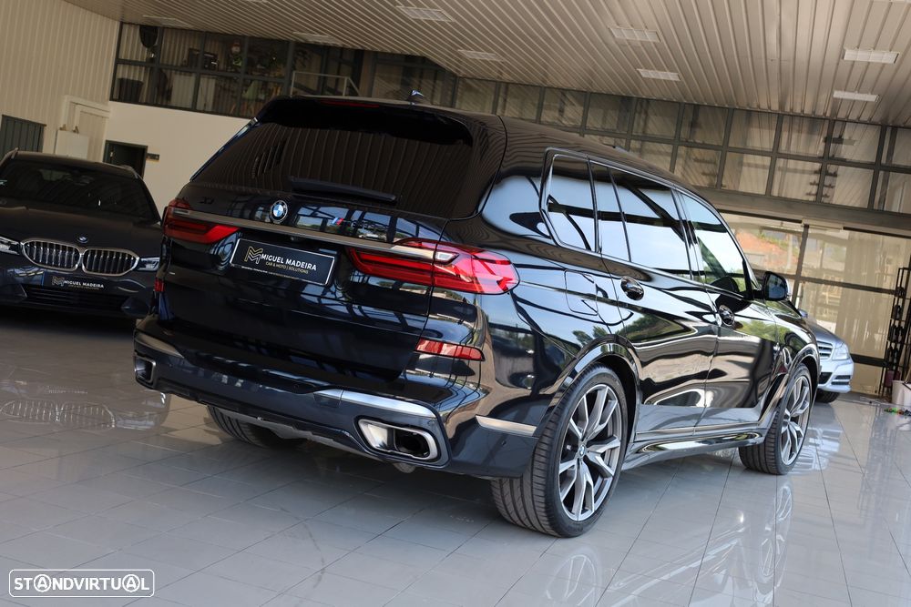 BMW X7 M50d - 33
