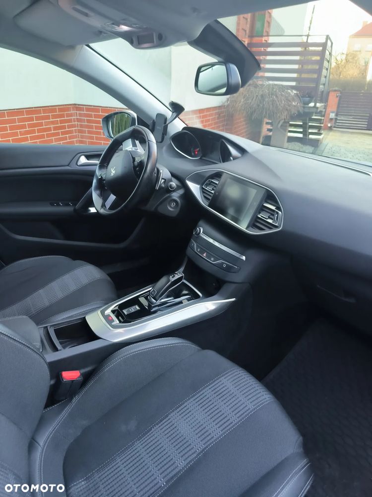 Peugeot 308 1.5 BlueHDi Allure S&S EAT8 - 10