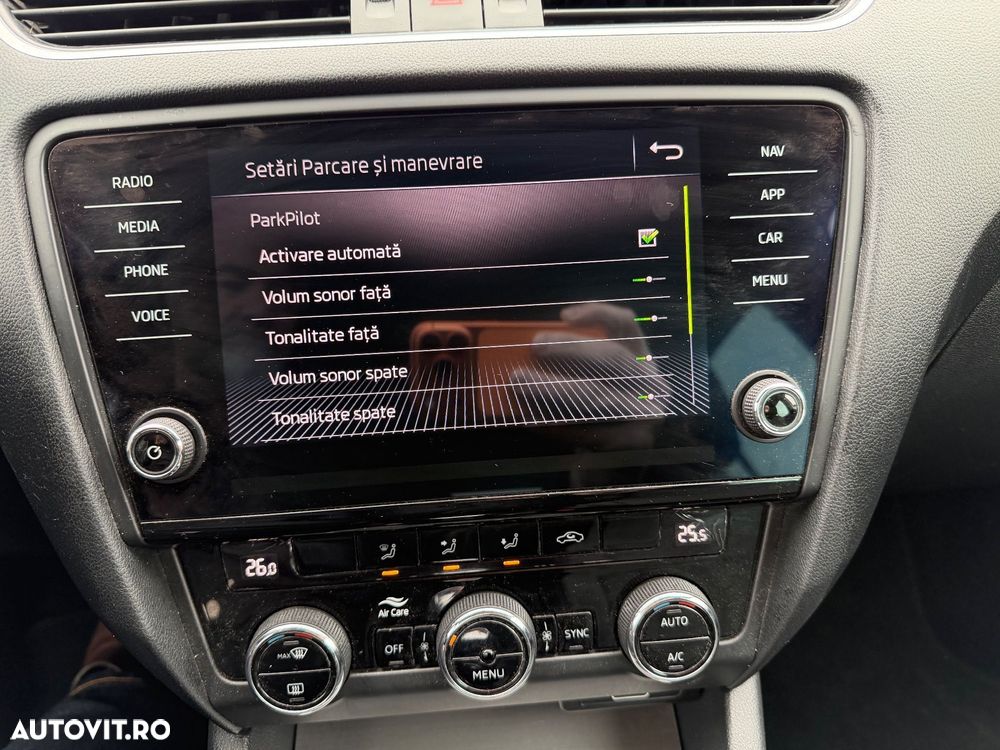 Skoda Octavia 1.6 TDI DSG Style - 12