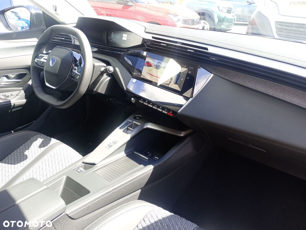 Peugeot 308 1.2 mHEV Allure S&S e-DCS6 - 17