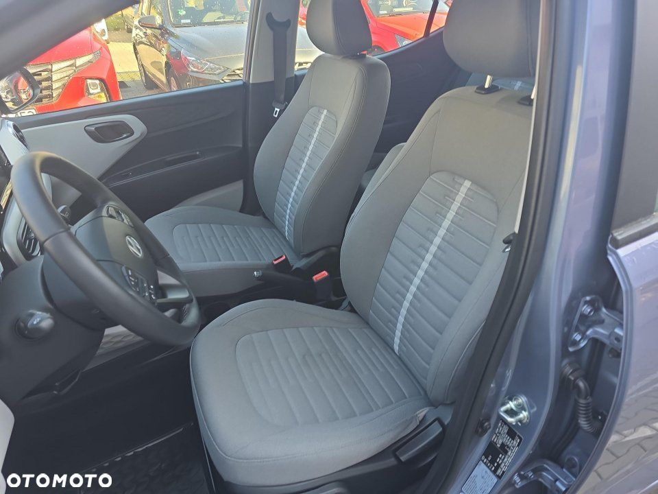 Hyundai i10 - 12