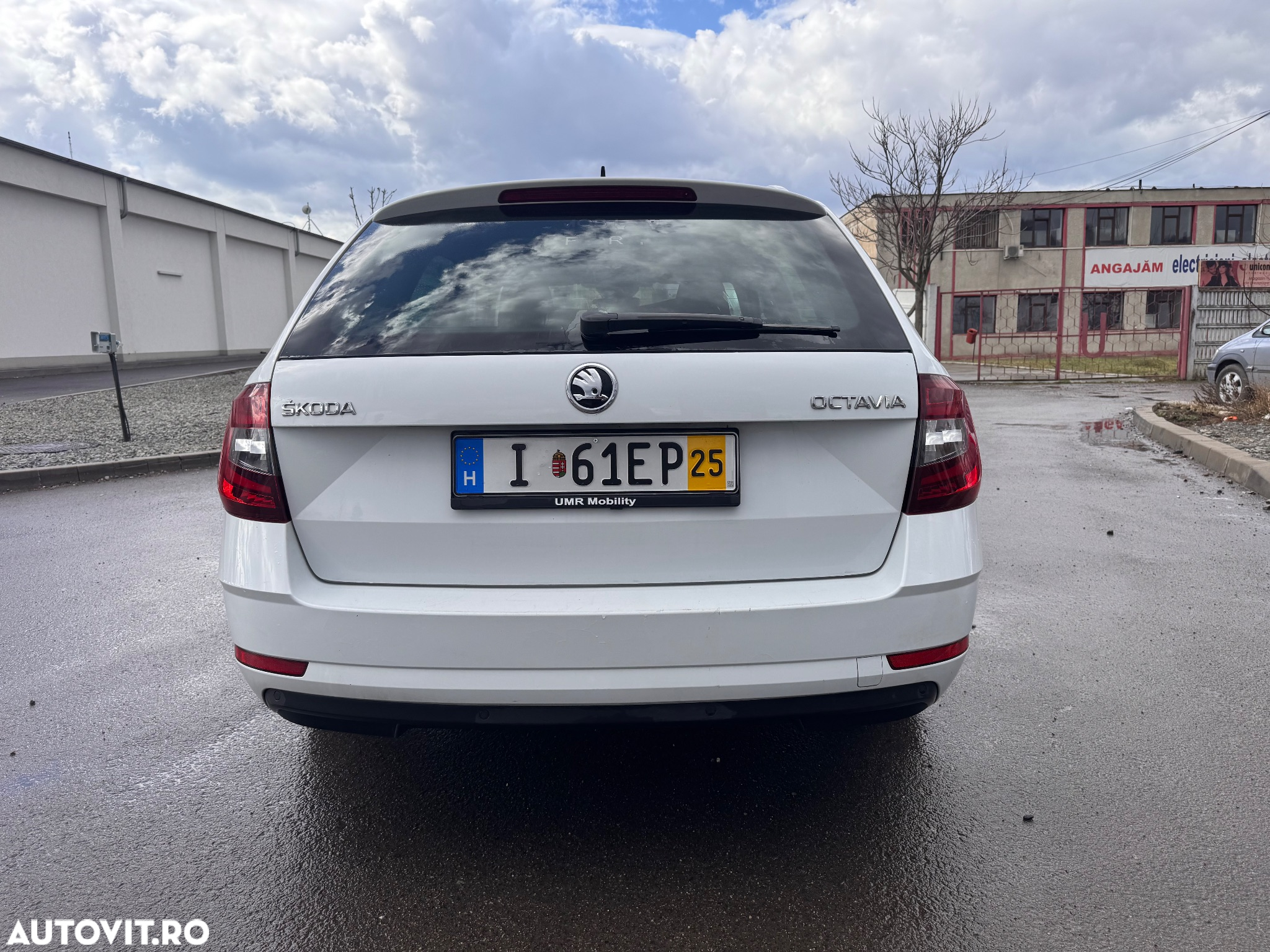 Skoda Octavia Combi Diesel 1.6 TDI Style - 13