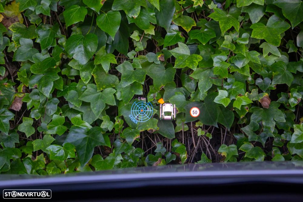 Mercedes-Benz A 250 Limousine e AMG Line - 19