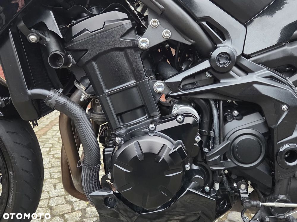 Kawasaki Z 900 - 12