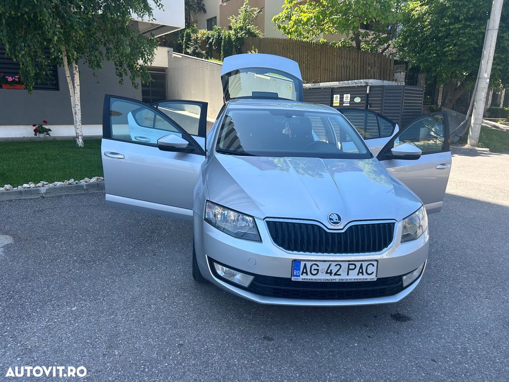 Skoda Octavia 1.6 TDI AMBITION - 8