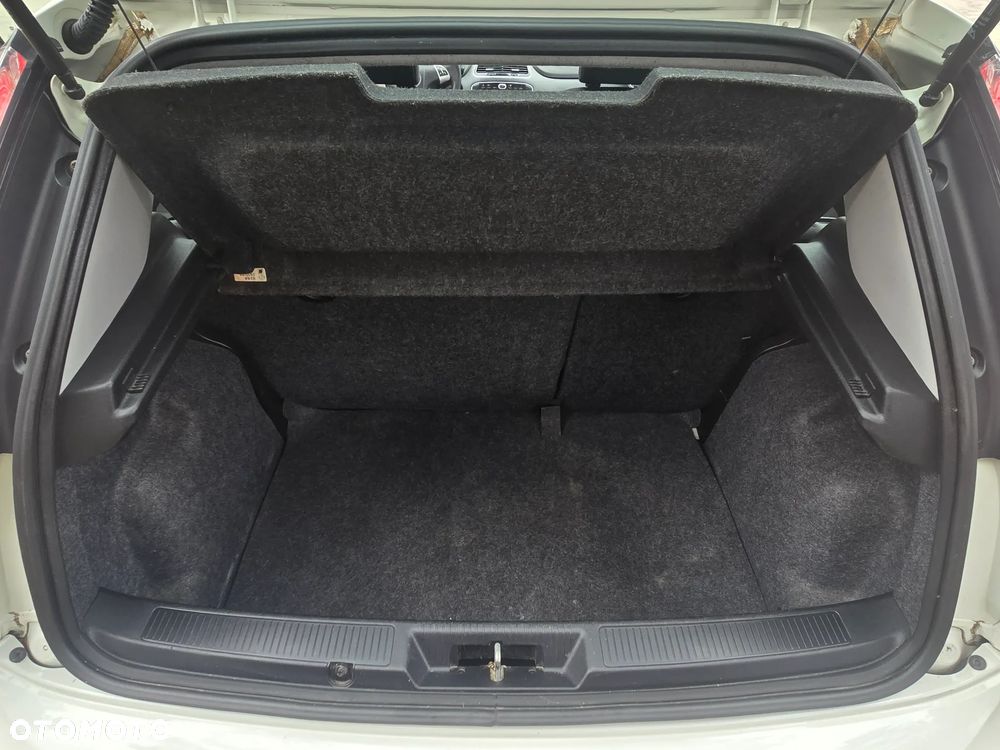 Fiat Punto Evo ver-1-4-16v-dynamic - 34