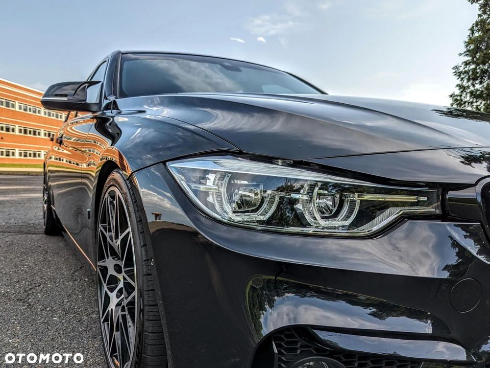 BMW Seria 3 330i xDrive Edition M Sport Shadow - 8