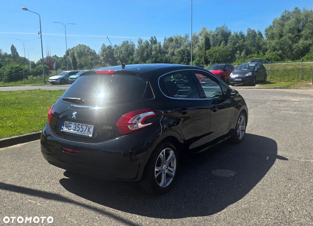 Peugeot 208 95 VTI Allure - 5